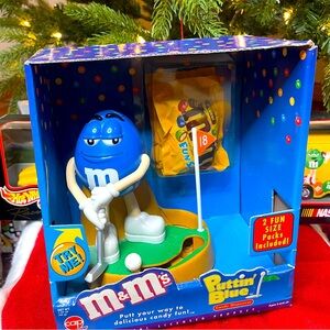 Vintage M&M Candy Dispenser – Late 90s/Early 2000s Collectible!